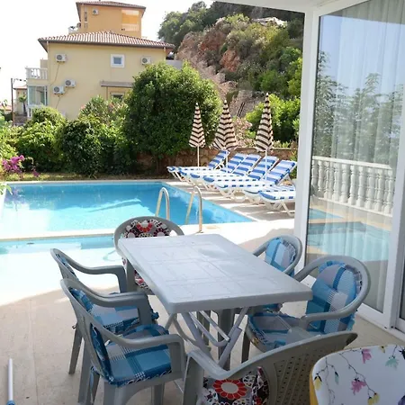 Villa Lux White