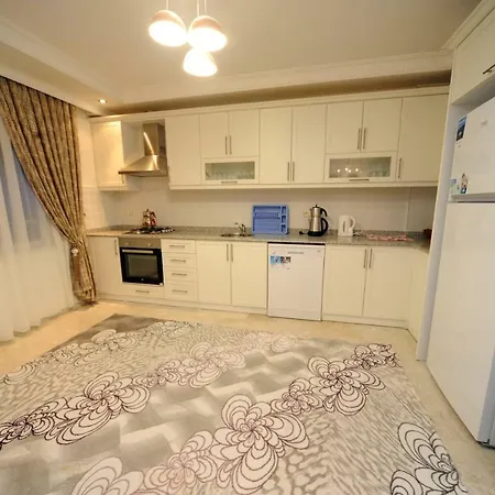 Lux White ألانيا